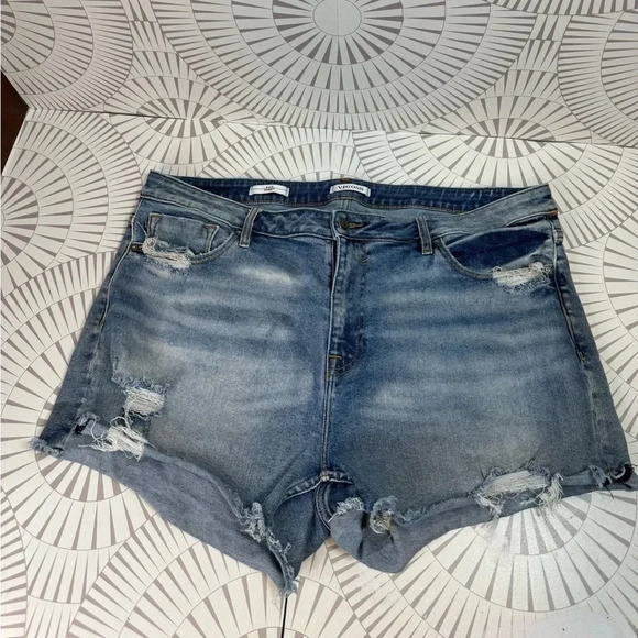 Vigoss Women’s Size 20 Distressed Jean‎ shorts - Picture 1 of 10
